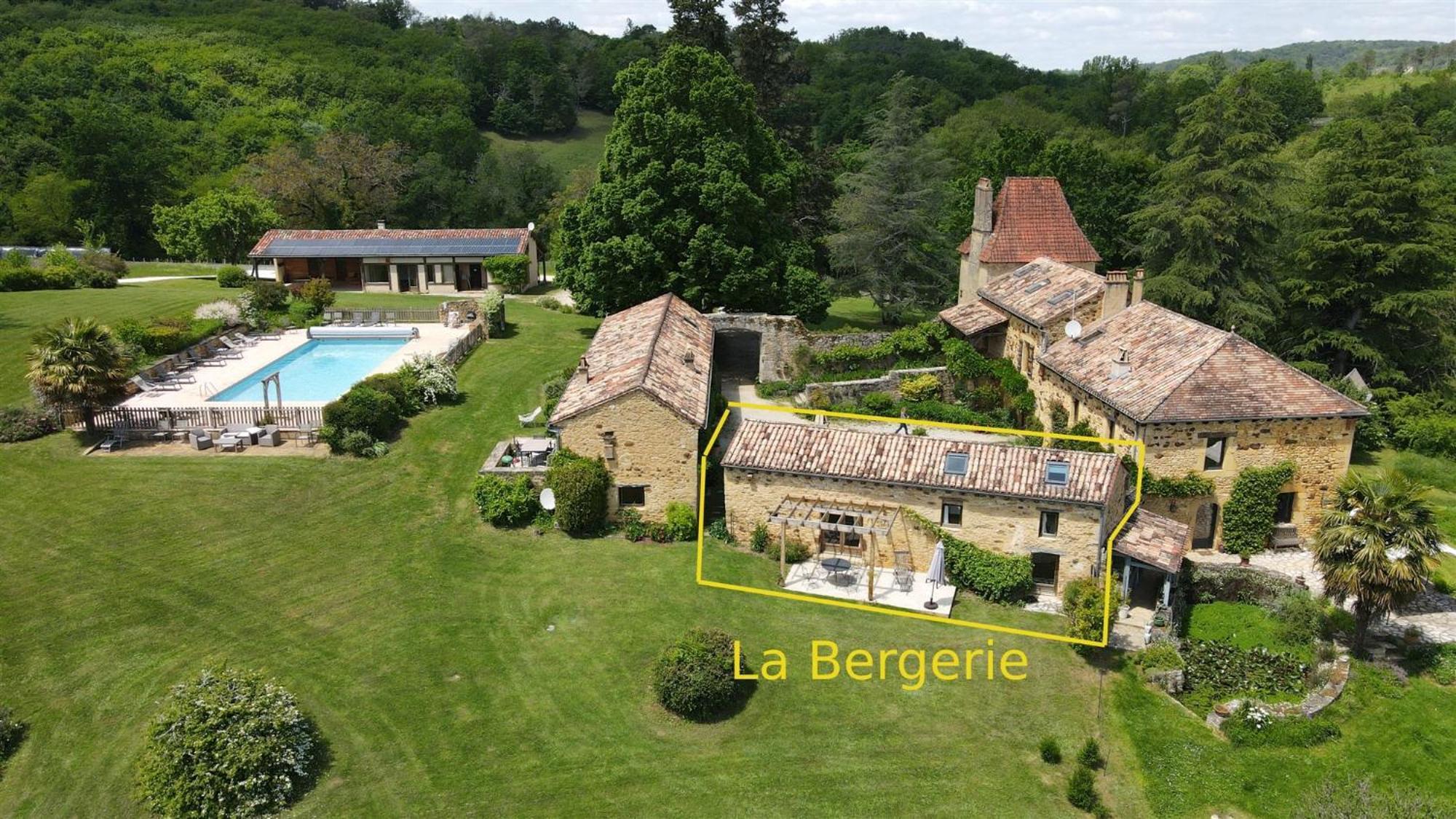 Domaine De Cournet Haut, A 17Th Century Property Set On A Calm, Idyllic Domain With Pool, Tennis, Bikes And More Les Vauries Room photo