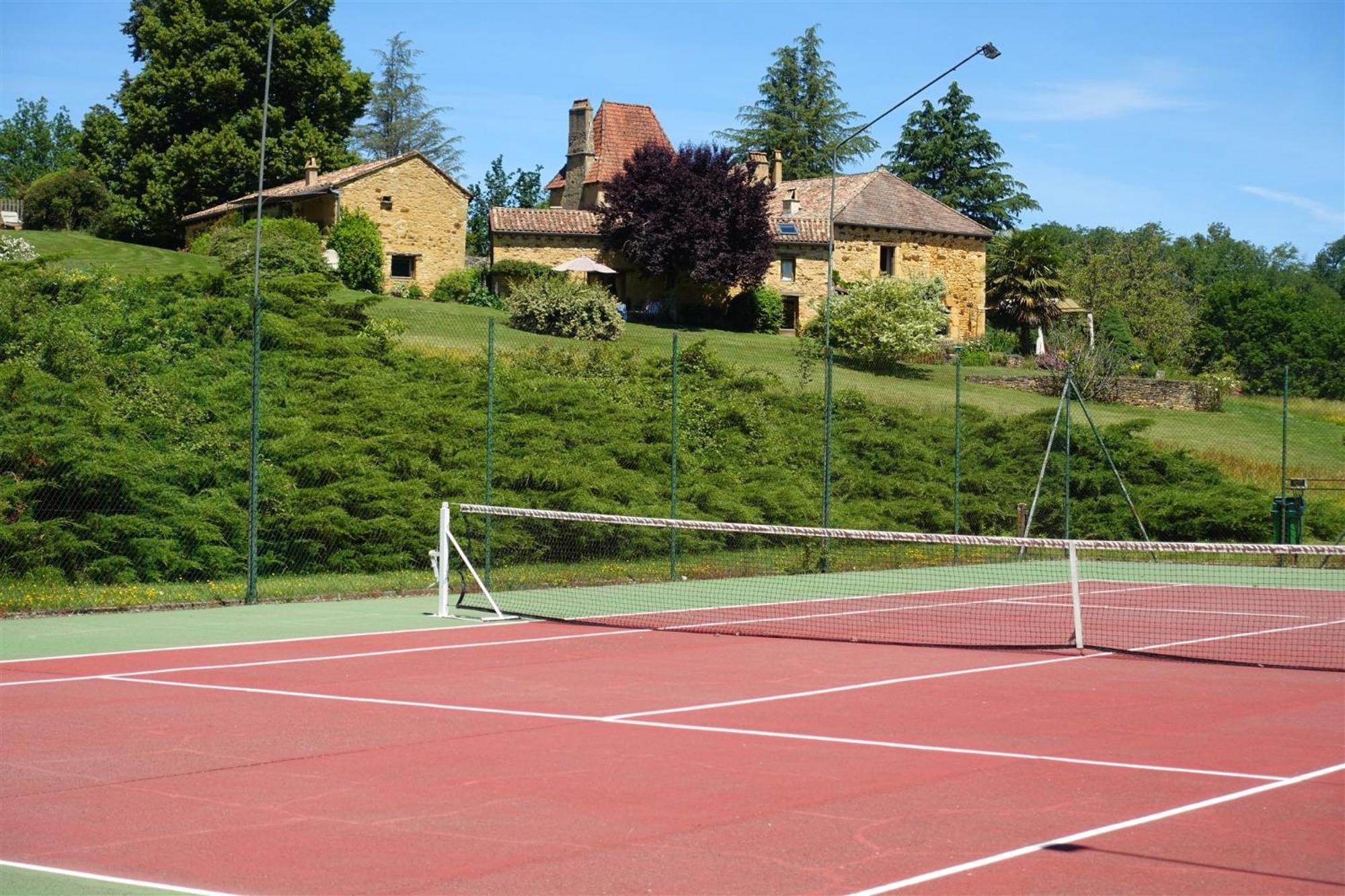 Domaine De Cournet Haut, A 17Th Century Property Set On A Calm, Idyllic Domain With Pool, Tennis, Bikes And More Les Vauries Exterior photo