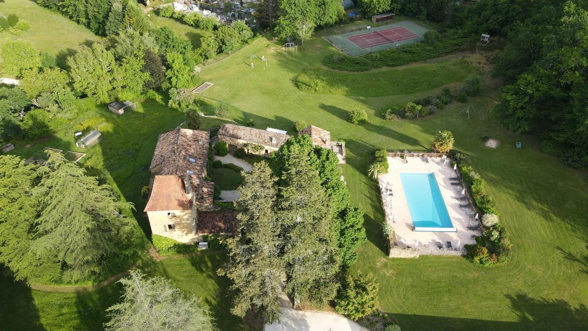 Domaine De Cournet Haut, A 17Th Century Property Set On A Calm, Idyllic Domain With Pool, Tennis, Bikes And More Les Vauries Exterior photo