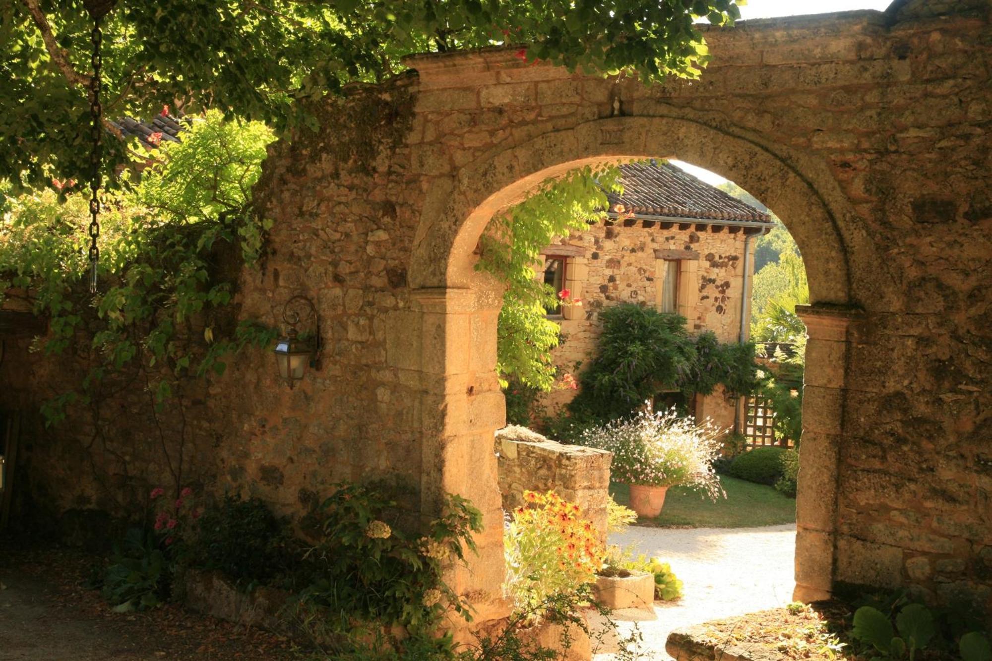 Domaine De Cournet Haut, A 17Th Century Property Set On A Calm, Idyllic Domain With Pool, Tennis, Bikes And More Les Vauries Exterior photo