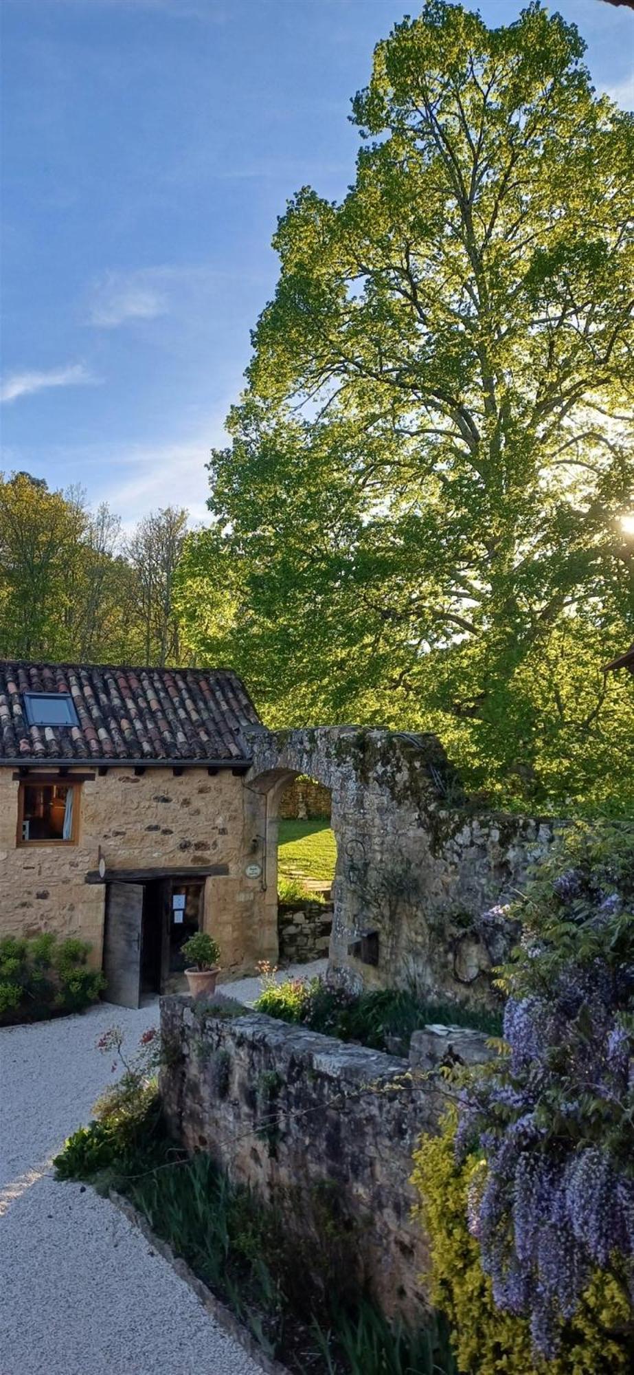 Domaine De Cournet Haut, A 17Th Century Property Set On A Calm, Idyllic Domain With Pool, Tennis, Bikes And More Les Vauries Exterior photo
