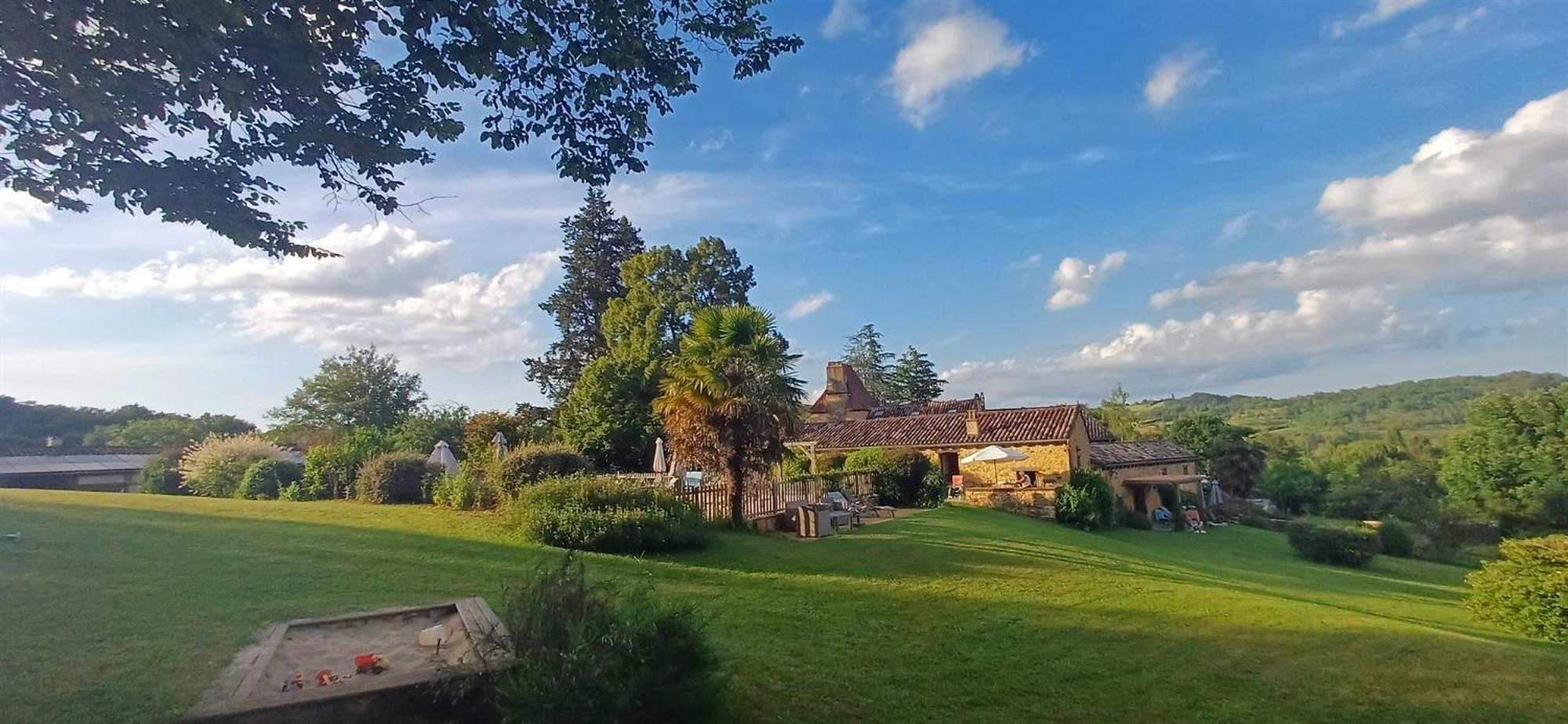 Domaine De Cournet Haut, A 17Th Century Property Set On A Calm, Idyllic Domain With Pool, Tennis, Bikes And More Les Vauries Exterior photo